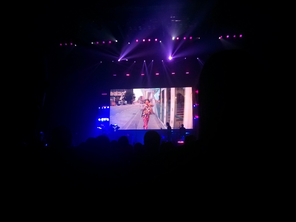 "Tacky" Opener of Weird Al's Mandatory Fun Tour